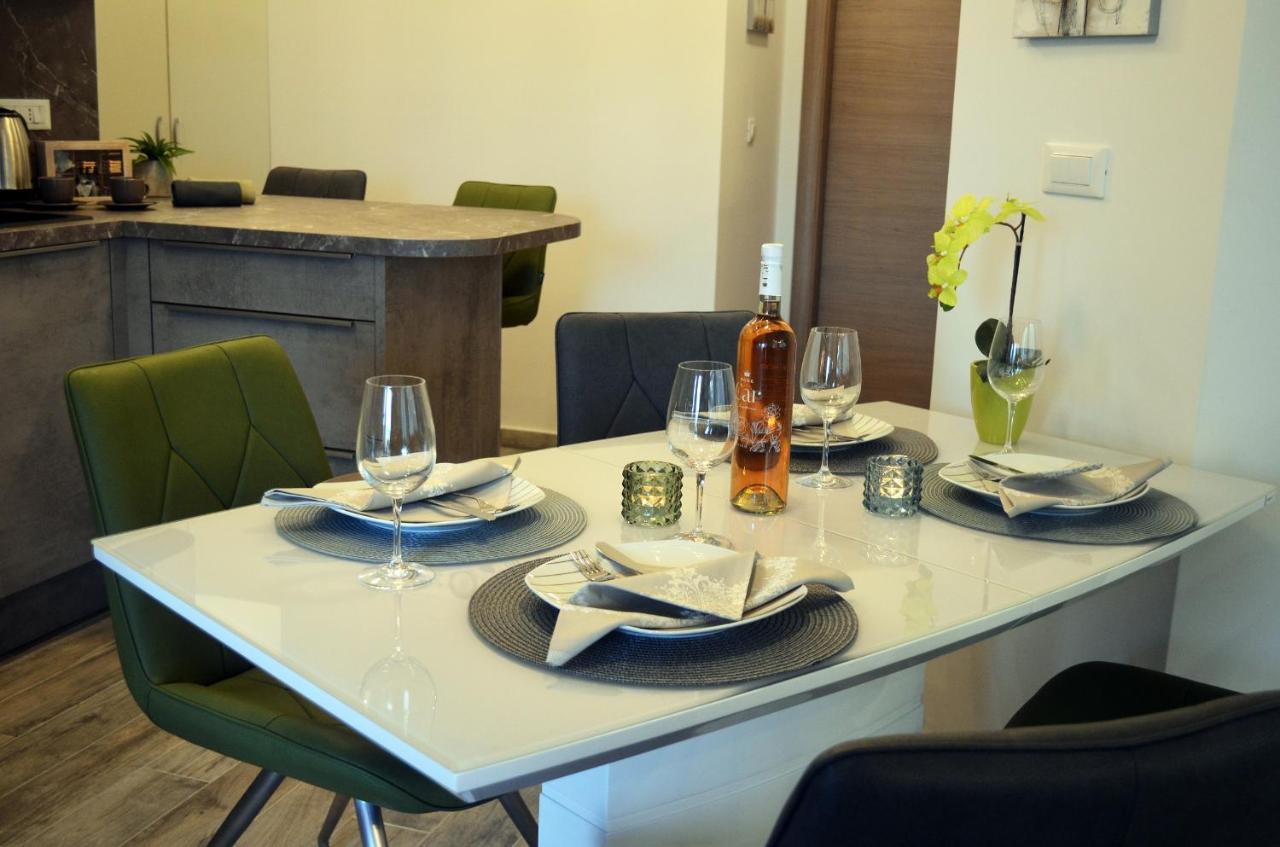 Apartments Rina - Kneze ราชิตเช ภายนอก รูปภาพ